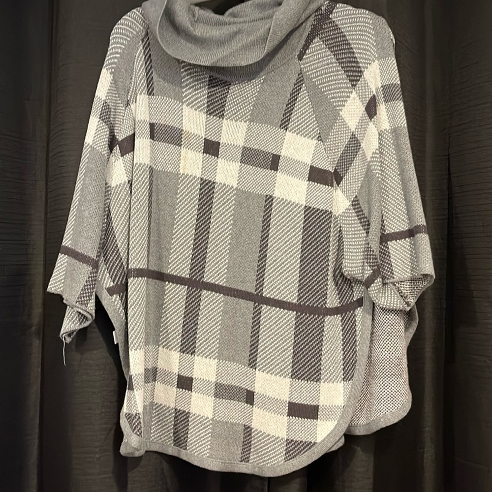 Short sleeve turtleneck